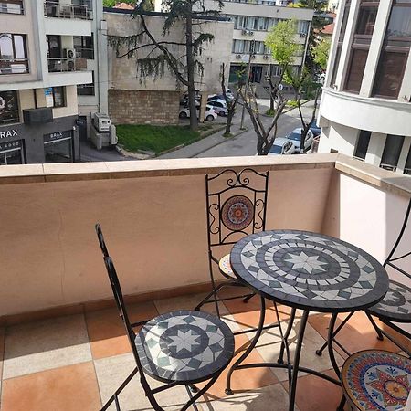 Red Velvet Apartment Varna Exterior foto